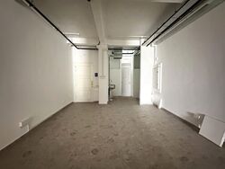 Rowell Road (D8), Retail #570487281